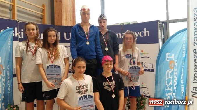 Zdjęcie w galerii na portalu naszraciborz.pl: Pływanie. Ponad setka medali raciborskich pływaków  wiadomości z regionu
