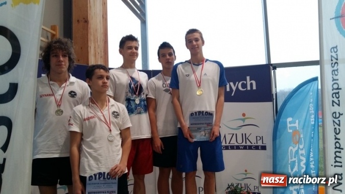 Zdjęcie w galerii na portalu naszraciborz.pl: Pływanie. Ponad setka medali raciborskich pływaków  wiadomości z regionu