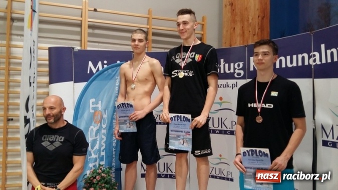 Zdjęcie w galerii na portalu naszraciborz.pl: Pływanie. Ponad setka medali raciborskich pływaków  wiadomości z regionu