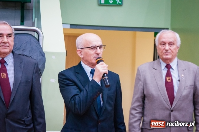 Zdjęcie w galerii na portalu naszraciborz.pl: IX Grand Prix Polski w Skacie Sportowym i XVII Mistrzostwa Powiatu w Arenie Rafako wiadomości z regionu