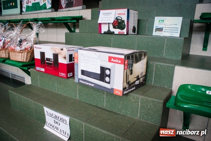 Zdjęcie w galerii na portalu naszraciborz.pl: IX Grand Prix Polski w Skacie Sportowym i XVII Mistrzostwa Powiatu w Arenie Rafako wiadomości z regionu