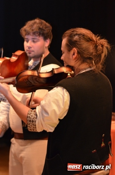 Zdjęcie w galerii na portalu naszraciborz.pl: Sobotni wieczór z Almanachem Prowincjonalnym  wiadomości z regionu