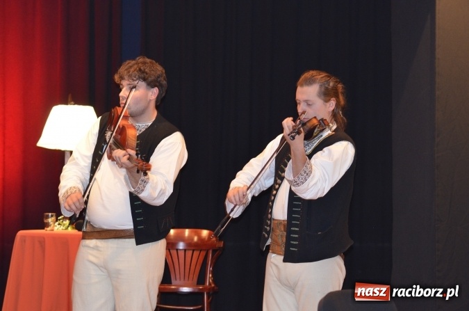 Zdjęcie w galerii na portalu naszraciborz.pl: Sobotni wieczór z Almanachem Prowincjonalnym  wiadomości z regionu