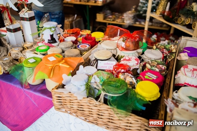 Zdjęcie w galerii na portalu naszraciborz.pl: Kiermasz świąteczny w Pietrowicach Wielkich wiadomości z regionu