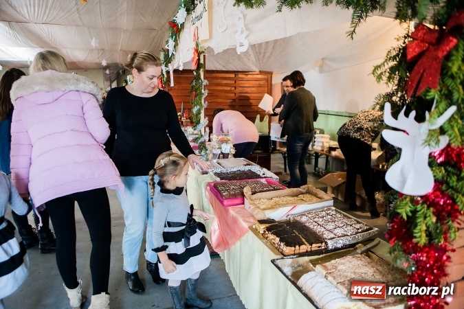 Zdjęcie w galerii na portalu naszraciborz.pl: Kiermasz świąteczny w Pietrowicach Wielkich wiadomości z regionu