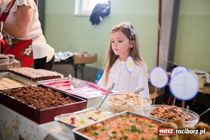 Zdjęcie w galerii na portalu naszraciborz.pl: Kiermasz świąteczny w Pietrowicach Wielkich wiadomości z regionu