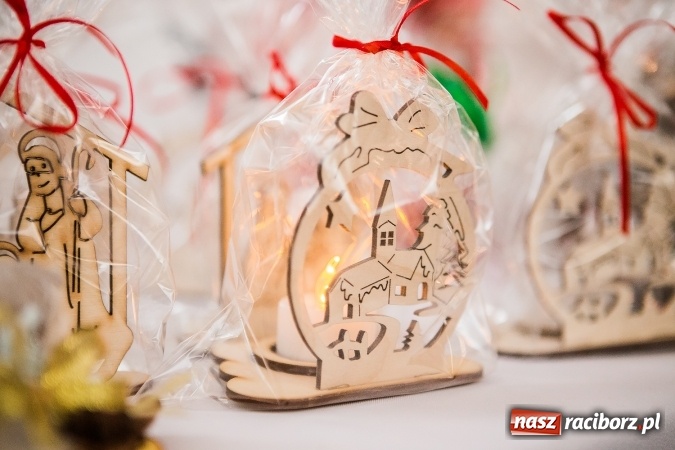 Zdjęcie w galerii na portalu naszraciborz.pl: Kiermasz świąteczny w Pietrowicach Wielkich wiadomości z regionu