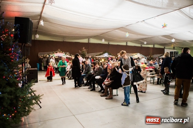 Zdjęcie w galerii na portalu naszraciborz.pl: Kiermasz świąteczny w Pietrowicach Wielkich wiadomości z regionu