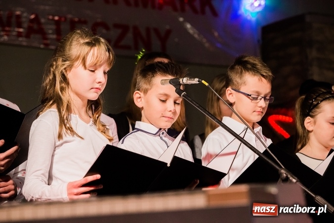 Zdjęcie w galerii na portalu naszraciborz.pl: Kiermasz świąteczny w Pietrowicach Wielkich wiadomości z regionu