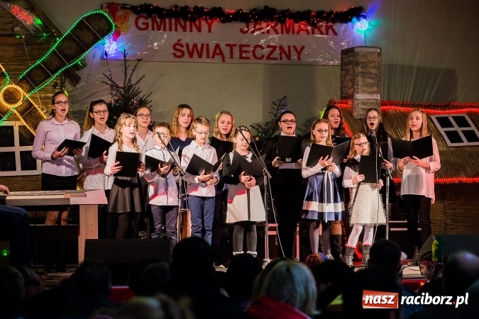 Zdjęcie w galerii na portalu naszraciborz.pl: Kiermasz świąteczny w Pietrowicach Wielkich wiadomości z regionu