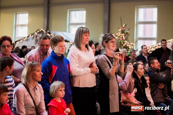 Zdjęcie w galerii na portalu naszraciborz.pl: Kiermasz świąteczny w Pietrowicach Wielkich wiadomości z regionu