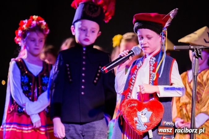 Zdjęcie w galerii na portalu naszraciborz.pl: Kiermasz świąteczny w Pietrowicach Wielkich wiadomości z regionu