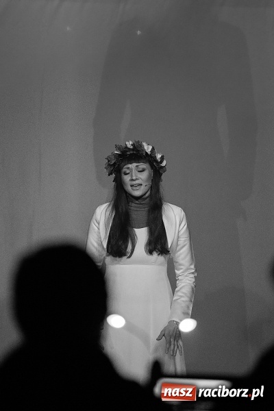 Zdjęcie w galerii na portalu naszraciborz.pl: Spektakl o życiu błogosławionego ks. Jerzego Popiełuszki w kościele na Ocicach wiadomości z regionu