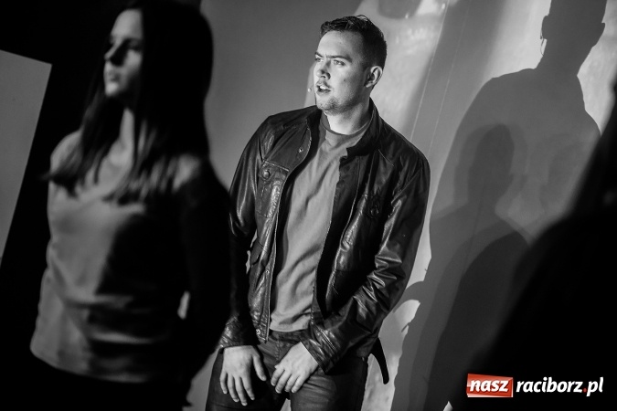 Zdjęcie w galerii na portalu naszraciborz.pl: Spektakl o życiu błogosławionego ks. Jerzego Popiełuszki w kościele na Ocicach wiadomości z regionu