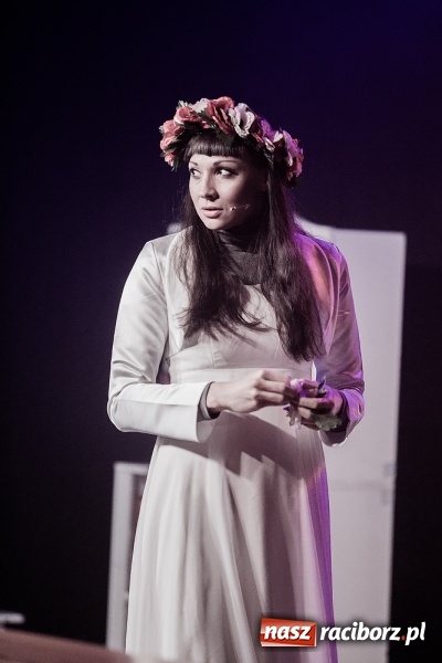 Zdjęcie w galerii na portalu naszraciborz.pl: Spektakl o życiu błogosławionego ks. Jerzego Popiełuszki w kościele na Ocicach wiadomości z regionu