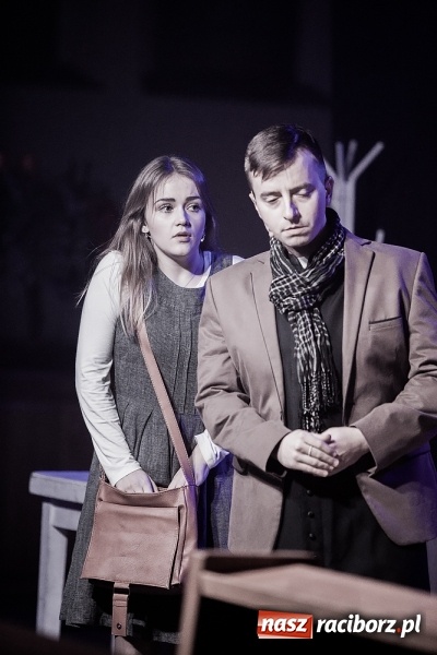 Zdjęcie w galerii na portalu naszraciborz.pl: Spektakl o życiu błogosławionego ks. Jerzego Popiełuszki w kościele na Ocicach wiadomości z regionu