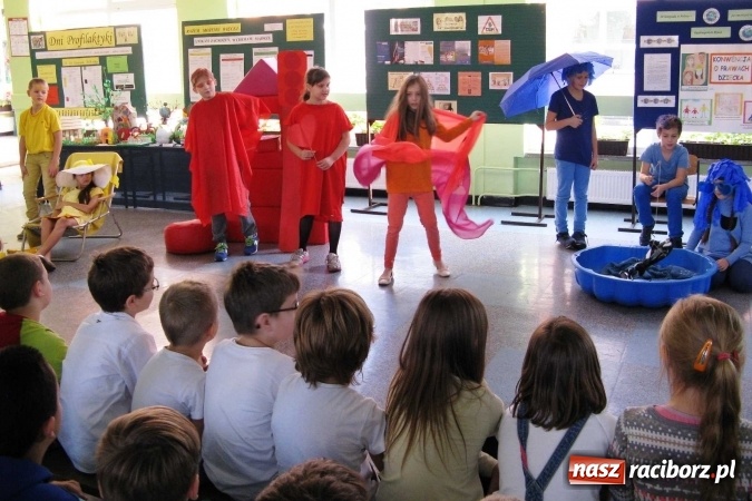 Zdjęcie w galerii na portalu naszraciborz.pl: Myślę, doceniam – dobrze wybieram! – Dni Profilaktyki w Szkole Podstawowej nr 15 wiadomości z regionu