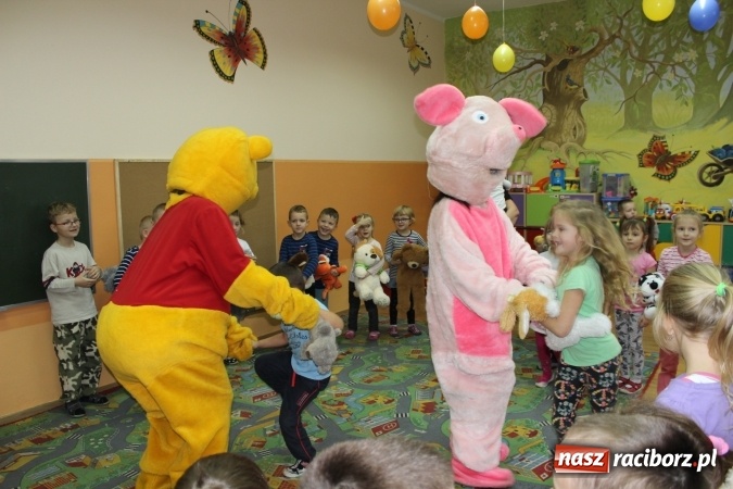 Zdjęcie w galerii na portalu naszraciborz.pl: Przedszkolaki z Przedszkola nr 16 obchodziły Światowy Dzień Pluszowego Misia wiadomości z regionu
