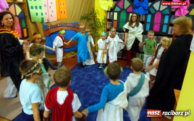 Zdjęcie w galerii na portalu naszraciborz.pl: Wenecki Bal w bibliotece w Markowicach  wiadomości z regionu