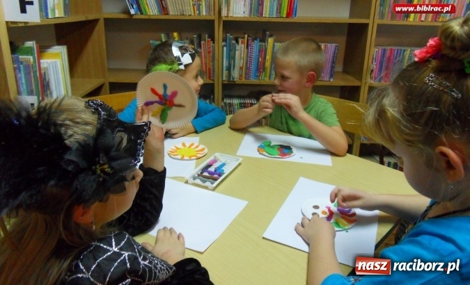 Zdjęcie w galerii na portalu naszraciborz.pl: Wenecki Bal w bibliotece w Markowicach  wiadomości z regionu