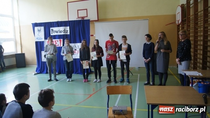 Zdjęcie w galerii na portalu naszraciborz.pl: Przeciwdziałamy nałogom – Wybieramy owoc zamiast papierosa!  wiadomości z regionu