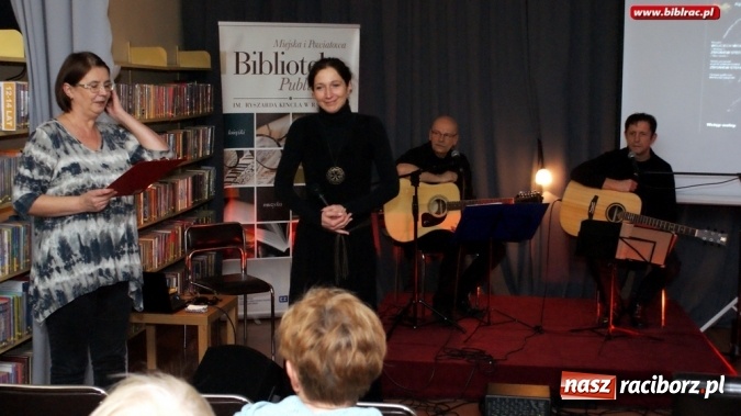Zdjęcie w galerii na portalu naszraciborz.pl: Niecodzienna promocja książki w bibliotece  wiadomości z regionu