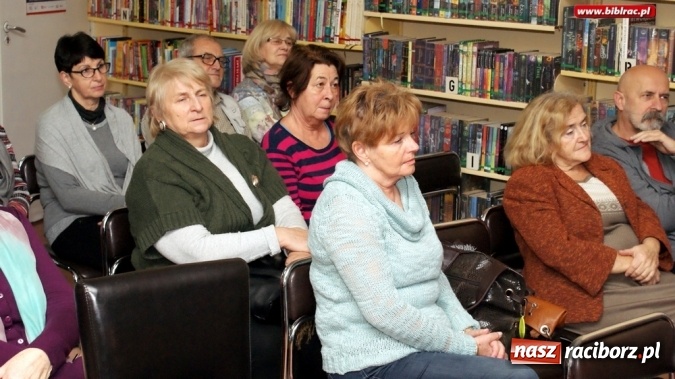 Zdjęcie w galerii na portalu naszraciborz.pl: Niecodzienna promocja książki w bibliotece  wiadomości z regionu