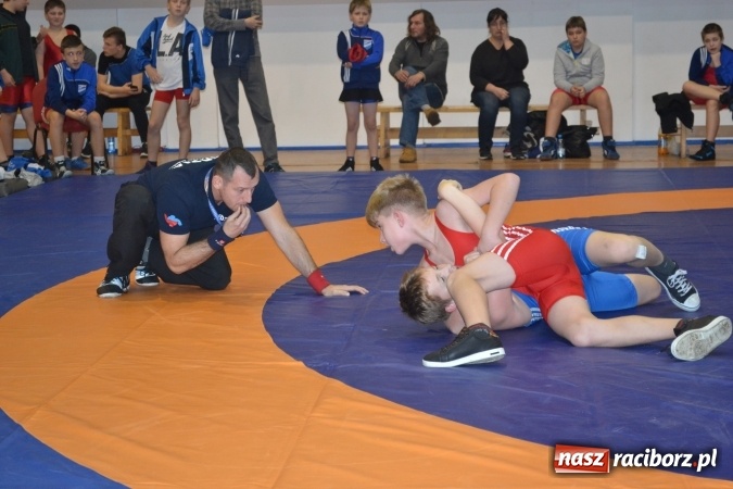 Zdjęcie w galerii na portalu naszraciborz.pl: Grad medali zapaśników MKZ Unia Racibórz na Pucharze Śląska w Rudzie Śląskiej  wiadomości z regionu
