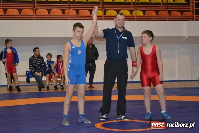Zdjęcie w galerii na portalu naszraciborz.pl: Grad medali zapaśników MKZ Unia Racibórz na Pucharze Śląska w Rudzie Śląskiej  wiadomości z regionu