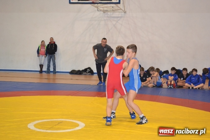 Zdjęcie w galerii na portalu naszraciborz.pl: Grad medali zapaśników MKZ Unia Racibórz na Pucharze Śląska w Rudzie Śląskiej  wiadomości z regionu