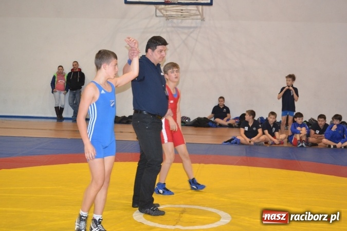 Zdjęcie w galerii na portalu naszraciborz.pl: Grad medali zapaśników MKZ Unia Racibórz na Pucharze Śląska w Rudzie Śląskiej  wiadomości z regionu