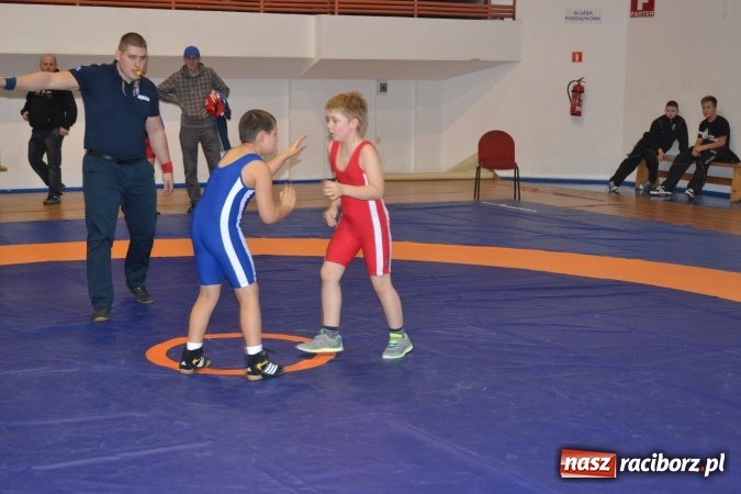 Zdjęcie w galerii na portalu naszraciborz.pl: Grad medali zapaśników MKZ Unia Racibórz na Pucharze Śląska w Rudzie Śląskiej  wiadomości z regionu