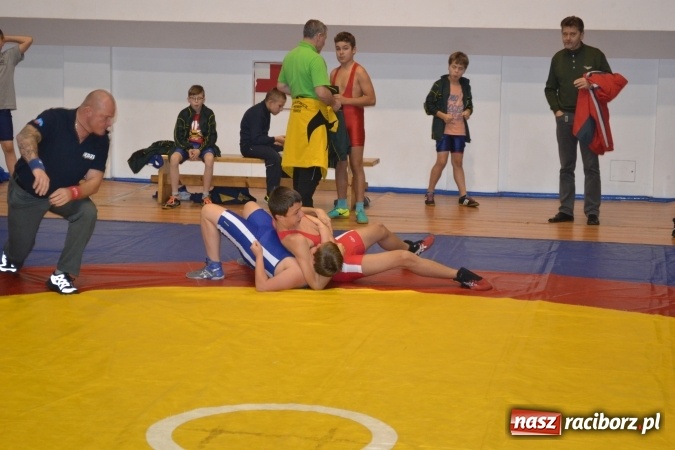 Zdjęcie w galerii na portalu naszraciborz.pl: Grad medali zapaśników MKZ Unia Racibórz na Pucharze Śląska w Rudzie Śląskiej  wiadomości z regionu