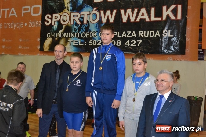 Zdjęcie w galerii na portalu naszraciborz.pl: Grad medali zapaśników MKZ Unia Racibórz na Pucharze Śląska w Rudzie Śląskiej  wiadomości z regionu