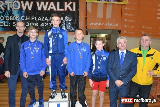 Zdjęcie w galerii na portalu naszraciborz.pl: Grad medali zapaśników MKZ Unia Racibórz na Pucharze Śląska w Rudzie Śląskiej  wiadomości z regionu