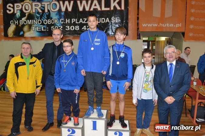 Zdjęcie w galerii na portalu naszraciborz.pl: Grad medali zapaśników MKZ Unia Racibórz na Pucharze Śląska w Rudzie Śląskiej  wiadomości z regionu