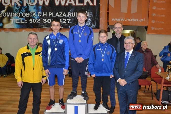 Zdjęcie w galerii na portalu naszraciborz.pl: Grad medali zapaśników MKZ Unia Racibórz na Pucharze Śląska w Rudzie Śląskiej  wiadomości z regionu
