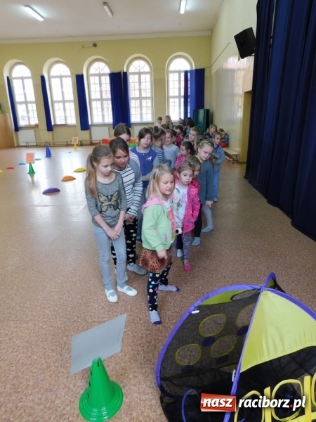 Zdjęcie w galerii na portalu naszraciborz.pl: Misiowa Olimpiada w Szkole Podstawowej nr 4  wiadomości z regionu