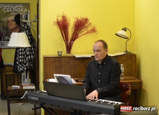 Zdjęcie w galerii na portalu naszraciborz.pl: Wczoraj odbyło się pierwsze spotkanie w ramach Kawiarenki Seniora wiadomości z regionu