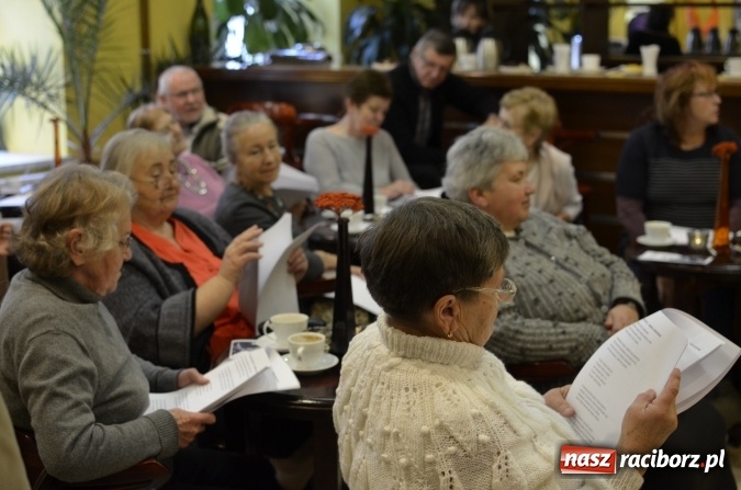 Zdjęcie w galerii na portalu naszraciborz.pl: Wczoraj odbyło się pierwsze spotkanie w ramach Kawiarenki Seniora wiadomości z regionu