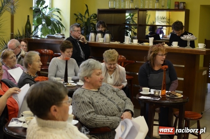 Zdjęcie w galerii na portalu naszraciborz.pl: Wczoraj odbyło się pierwsze spotkanie w ramach Kawiarenki Seniora wiadomości z regionu