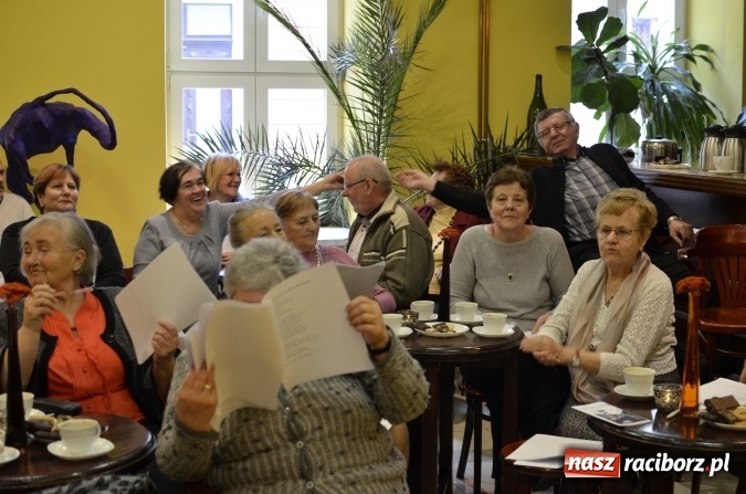 Zdjęcie w galerii na portalu naszraciborz.pl: Wczoraj odbyło się pierwsze spotkanie w ramach Kawiarenki Seniora wiadomości z regionu
