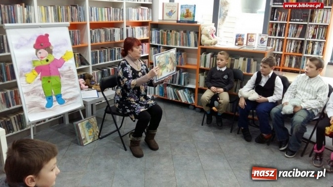 Zdjęcie w galerii na portalu naszraciborz.pl: Biblioteka świętowała Dzień Pluszowego Misia  wiadomości z regionu