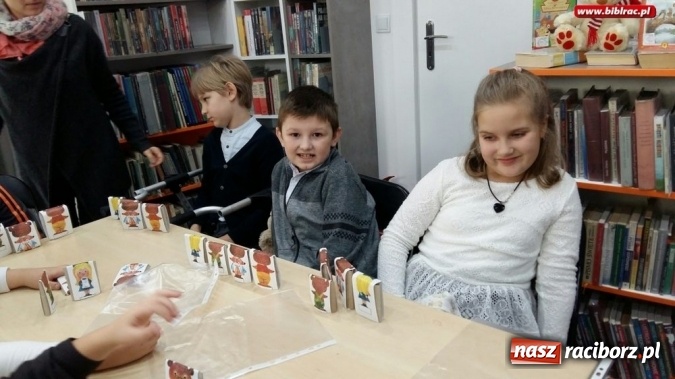 Zdjęcie w galerii na portalu naszraciborz.pl: Biblioteka świętowała Dzień Pluszowego Misia  wiadomości z regionu