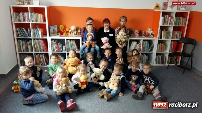 Zdjęcie w galerii na portalu naszraciborz.pl: Biblioteka świętowała Dzień Pluszowego Misia  wiadomości z regionu