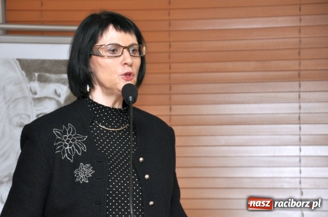 Zdjęcie w galerii na portalu naszraciborz.pl: Rektor PWSZ w Raciborzu prof. Ewa Stachura gościem na sesji rady powiatu wiadomości z regionu