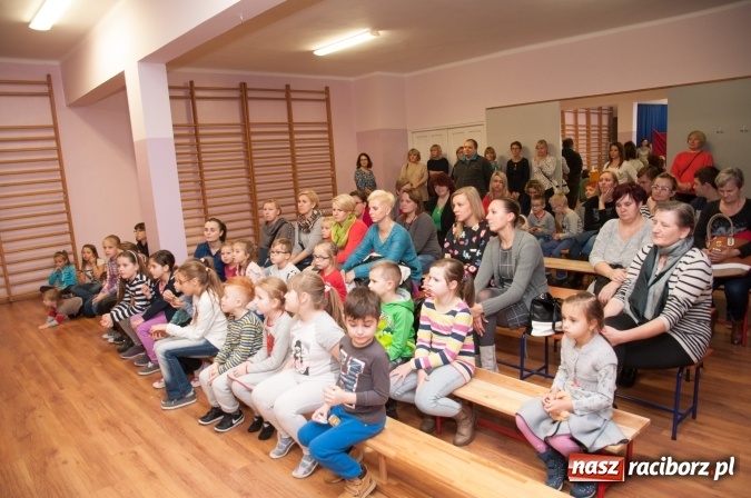 Zdjęcie w galerii na portalu naszraciborz.pl: Szkoła Podstawowa nr 18 zaprosiła przyszłych uczniów z rodzicami na dni otwarte wiadomości z regionu