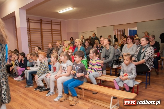 Zdjęcie w galerii na portalu naszraciborz.pl: Szkoła Podstawowa nr 18 zaprosiła przyszłych uczniów z rodzicami na dni otwarte wiadomości z regionu