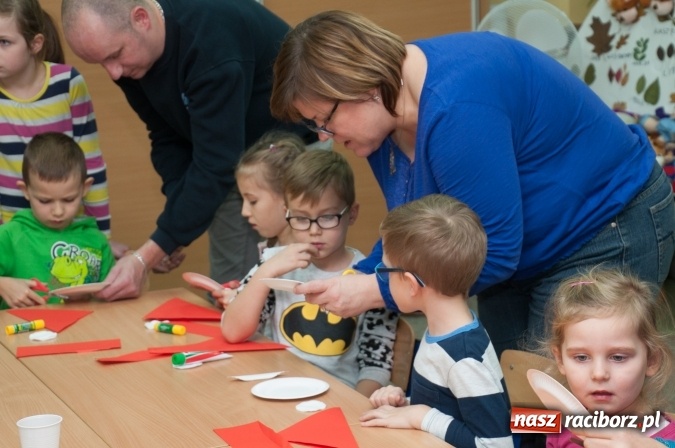 Zdjęcie w galerii na portalu naszraciborz.pl: Szkoła Podstawowa nr 18 zaprosiła przyszłych uczniów z rodzicami na dni otwarte wiadomości z regionu