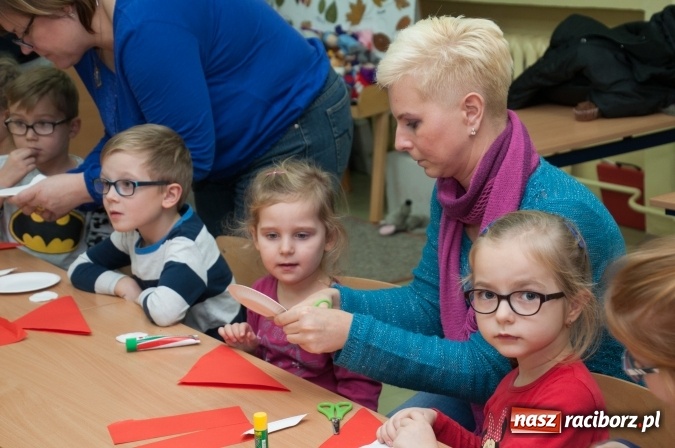 Zdjęcie w galerii na portalu naszraciborz.pl: Szkoła Podstawowa nr 18 zaprosiła przyszłych uczniów z rodzicami na dni otwarte wiadomości z regionu